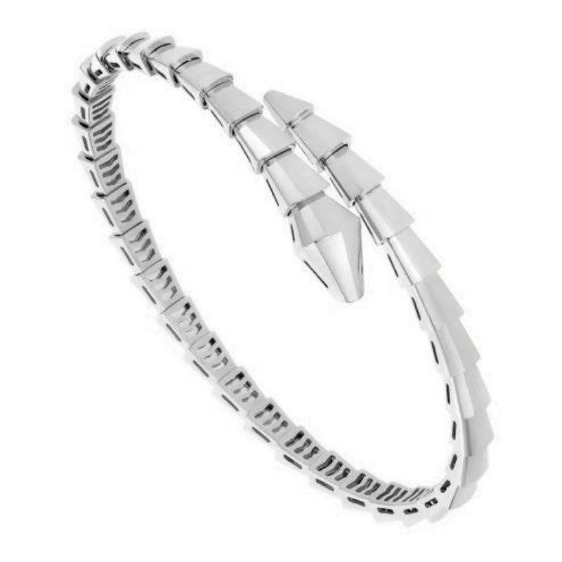 18K Gold Snake Bone Bracelet with Diamonds